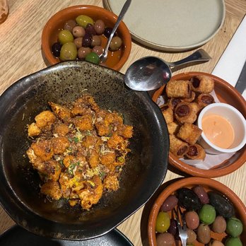 Debajo - Chistos, olives, fried cauliflower - Tapas Bars Near Me - New York, New York Debajo - Chistos, olives, fried cauliflower - Tapas Bars Near Me - New York, New York