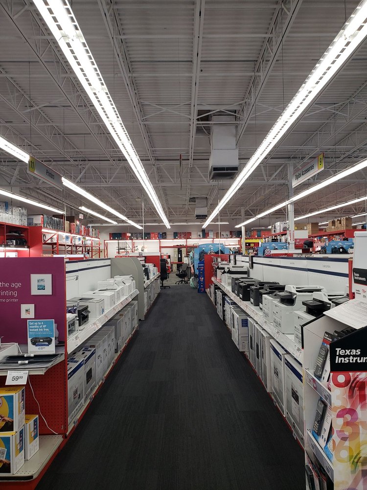 STAPLES 24 Photos & 16 Reviews Printing Services 870 W Main Rd