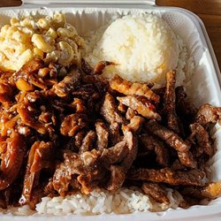 Hawaiian Hut - Mix plate