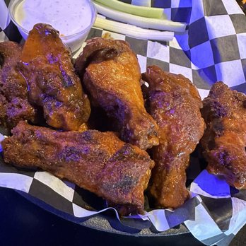 Caddies - Maryland Buffalo wings - American Near Me - Bethesda, Maryland