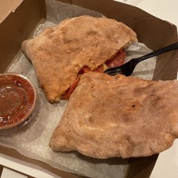 pepperoni calzone