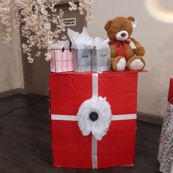 Dress Up - Surprise gift - Women's Clothing Near Me - Dallas, Texas Dress Up - Surprise gift - Women's Clothing Near Me - Dallas, Texas