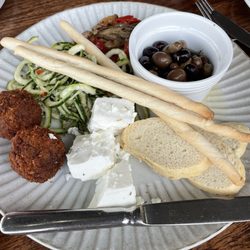 Brokenback Bar - Antipasto plate