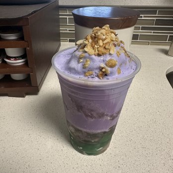 Point Point Joint - Halo-Halo - Filipino Near Me - Los Angeles, California
