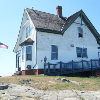Boston Light - Keeper's house - Landmarks & Historical Buildings Near Me - Boston, Massachusetts