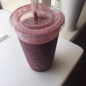 iMunch Cafe - The banana citrus berry boom. - Coffee & Tea Near Me - Philadelphia, Pennsylvania