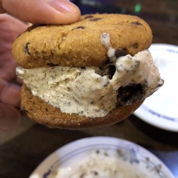 China Buffet - Build your own ice cream sandwiches. - Buffets Near Me - Charlotte, North Carolina