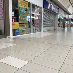 WH Smith - shut store