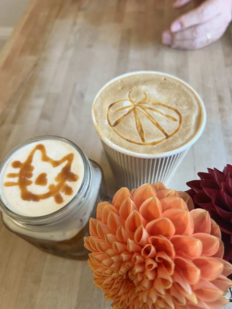 Farmers Daughters Cafe Logo