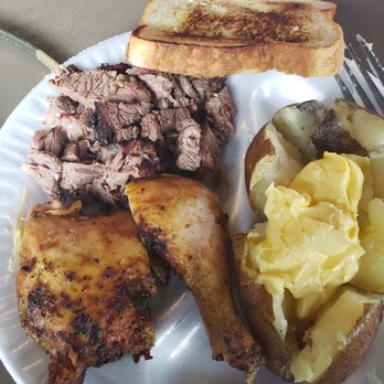 Leo's Barbeque - closer look - weekday special - American Near Me - Oklahoma City, Oklahoma
