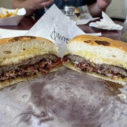 KW's Dairy Mart - Bacon Cheddar Burger