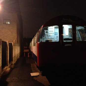 Basement Galley - Exterior - French Near Me - London, XGL