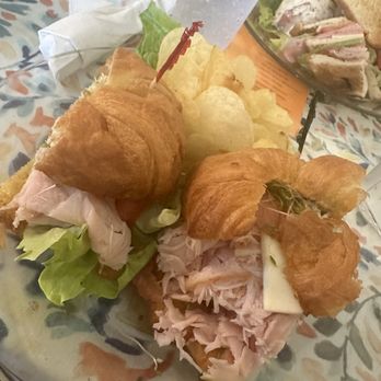East Shore Cafe - Breakfast & Brunch Near Me - Daphne, Alabama East Shore Cafe - Breakfast & Brunch Near Me - Daphne, Alabama