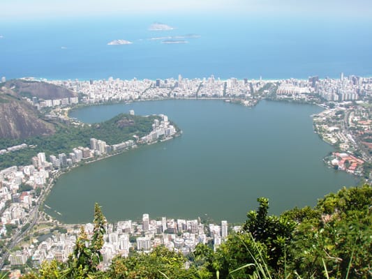 Rodrigo de Freitas Lagoon by null