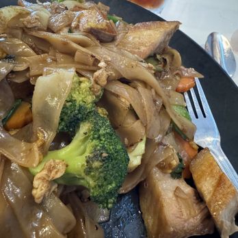 Charm Thai Bistro - Pad see eew - Thai Near Me - Spring, Texas