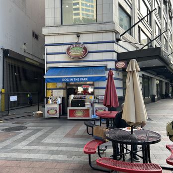 Dog In The Park - From afar, it's eye-catching! - Hot Dogs Near Me - Seattle, Washington
