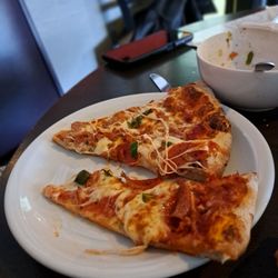 Li'l Nick's Pizza - Pricey but delicious
