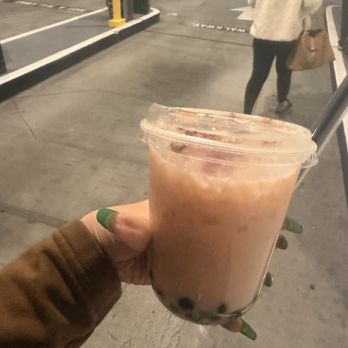 Boba Moba - Rose Almond milk tea - Bubble Tea Near Me - Glendale, California