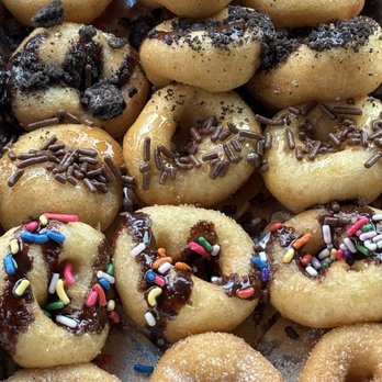 Lil Sammie's Mini Donuts - Sampler - Desserts Near Me - Ventura, California