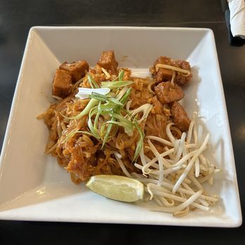 Kinkao - Tofu Pad Thai - Thai Near Me - Columbia, Missouri