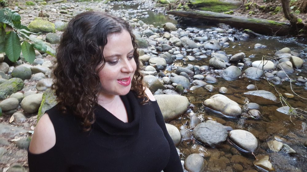 Tamar Leffert CMT Logo