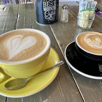 Infusion Art Caffe - Latte (left) and Cappuccino (right) - Breakfast & Brunch Near Me - El Paraje, BCS Infusion Art Caffe - Latte (left) and Cappuccino (right) - Breakfast & Brunch Near Me - El Paraje, BCS