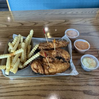 Sunshine Hot Chicken - Chicken Tenders, Fries, and Sunshine Sauce - Sandwiches Near Me - Crestview, Florida