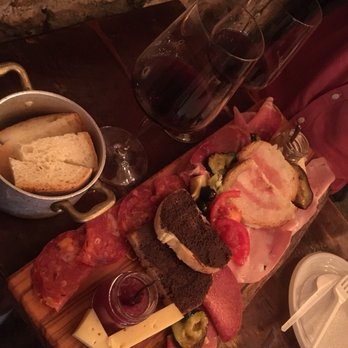 Pane e Salame - Cutting Board (bread,meats, cheeses, and more) - Wine Bars Near Me - Rome, RM