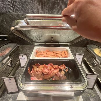 Hilton Vienna Park - sausages and bacon - Hotels Near Me - Vienna, 9 Hilton Vienna Park - sausages and bacon - Hotels Near Me - Vienna, 9