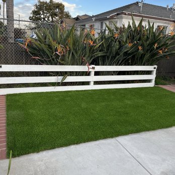 Stays Green Turf - Clean finish to the turf edges - Artificial Turf Near Me Stays Green Turf - Clean finish to the turf edges - Artificial Turf Near Me