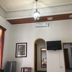 Hotel Ceballos - Spacious rooms with high ceilings