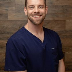 Gareth Trichardt, DC - Dr. John C. Aikenhead D.C.