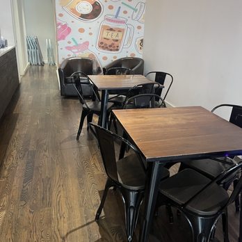 CeCe Bubble Tea Cafe - Inside sitting - Bubble Tea Near Me - Shelton, Connecticut