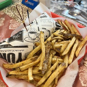 Gypsy's Roadside Café - Hand cut fries - Cafes Near Me - Panama City, Florida Gypsy's Roadside Café - Hand cut fries - Cafes Near Me - Panama City, Florida