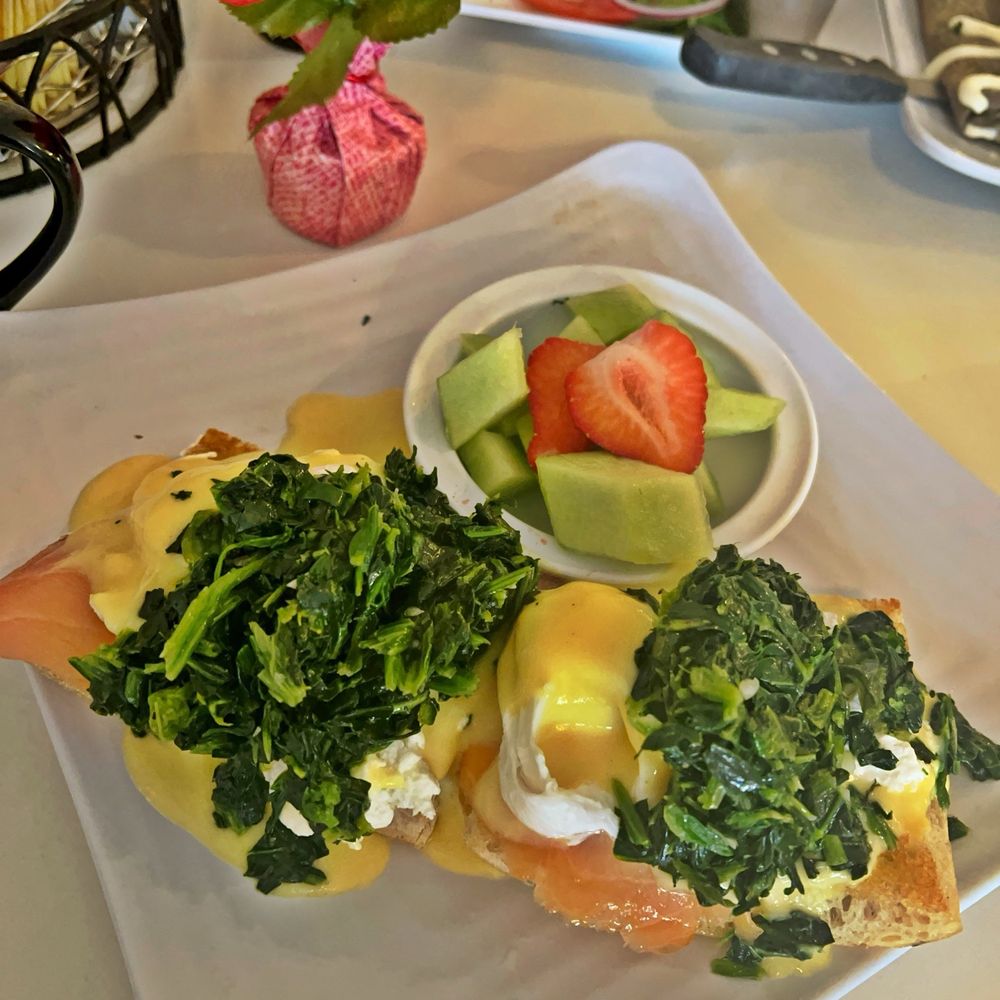 Cafe Paris - Creperies Near Me - Metuchen, New Jersey