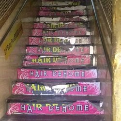 泰然 - Was hard to find since we can't read Chinese. See this staircase under a lighted sign that says "Thai Massage" and you're in the right place