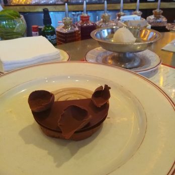 Le Diplomate - Palet chocolate cafe - Brasseries Near Me - Washington, DC, District of Columbia