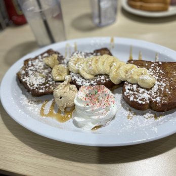 Lincoln Square Pancake House - Banana Bread French Toast - American Near Me - Indianapolis, Indiana Lincoln Square Pancake House - Banana Bread French Toast - American Near Me - Indianapolis, Indiana