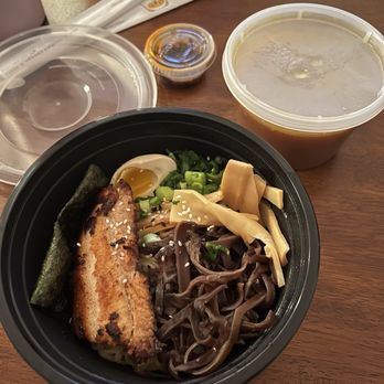 Strings Ramen - Lakeview - Ramen Near Me - Chicago, Illinois