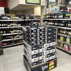 H-E-B - Tiny wine section