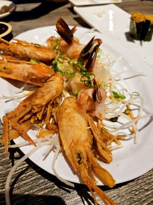 Yama Sushi by null