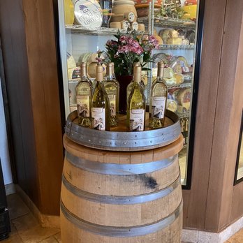 Le Vigne Winery - Wineries Near Me - Paso Robles, California