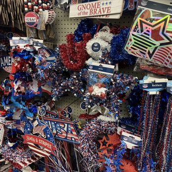 Dollar Tree - Memorial Day Decor Which Also Works for 4th of July - Discount Store Near Me - Los Angeles, California