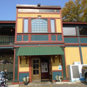 Ziggy’s - Main entrance on the south side of the building. - Bars Near Me - Hudson, Wisconsin