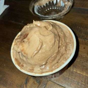 Cold Stone Creamery - Peanut Buttercup Perfection 9/10 - Ice Cream & Frozen Yogurt Near Me - Santa Clarita, California