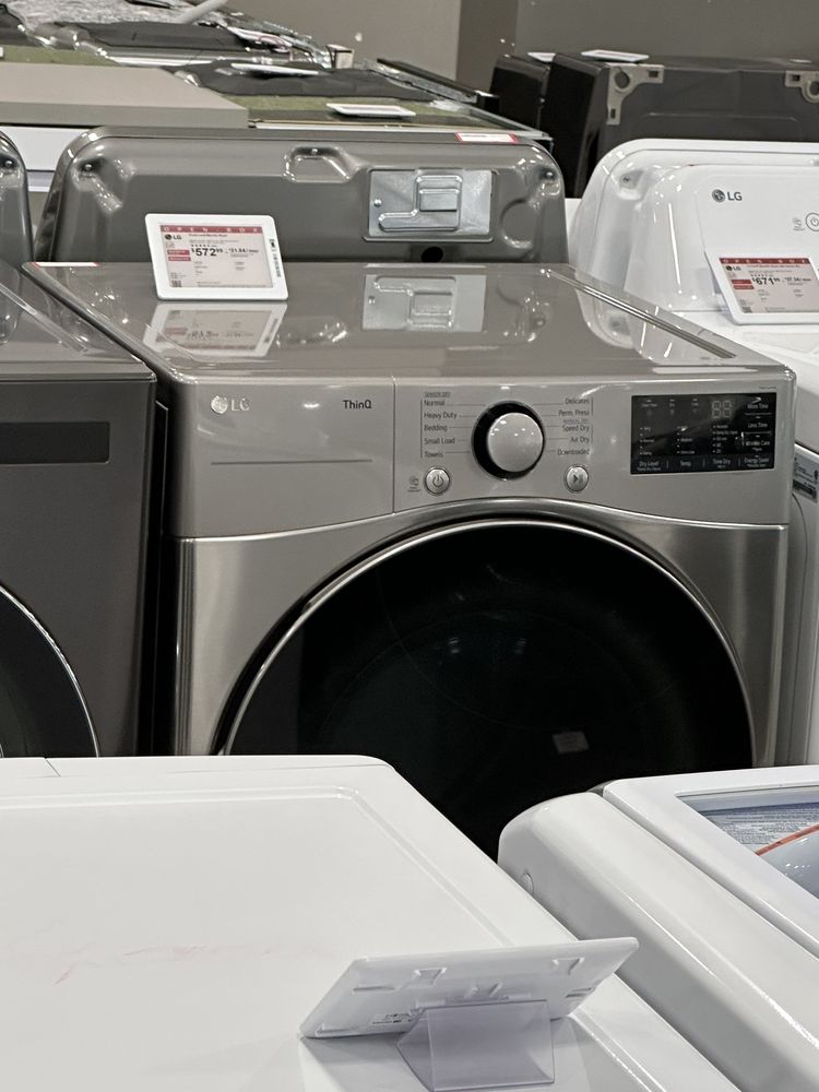 BEST BUY CHESTERFIELD Updated August 2024 16 Photos & 55 Reviews