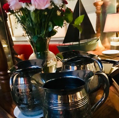 Finz Bar & Grill by null