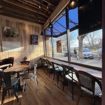 Caffe Nero - Indoor Seating - Cafes Near Me - West Hartford, Connecticut Caffe Nero - Indoor Seating - Cafes Near Me - West Hartford, Connecticut