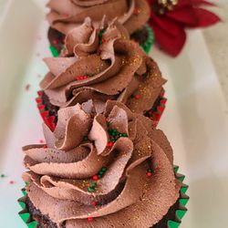 Chef Danielle Sharesse - Chocolate Eggnog Cupcakes