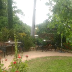 Goldmines Hotel - Beer Garden